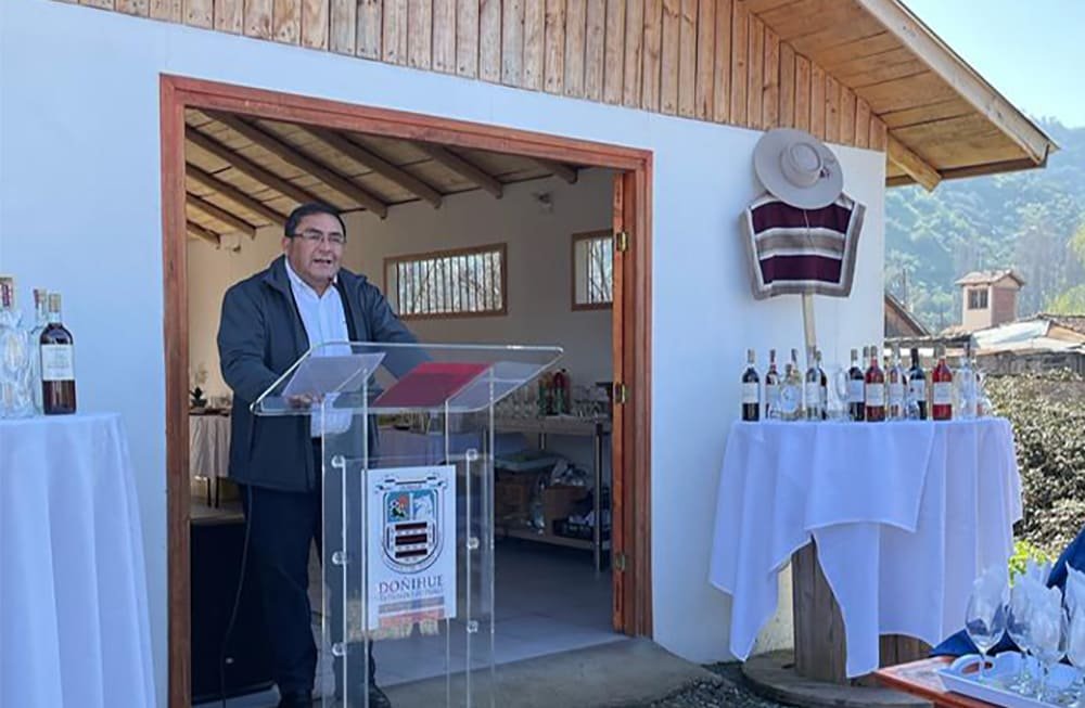 Patricio Navarro, presidente asociación en ceremonia de entrega de estanques 2022