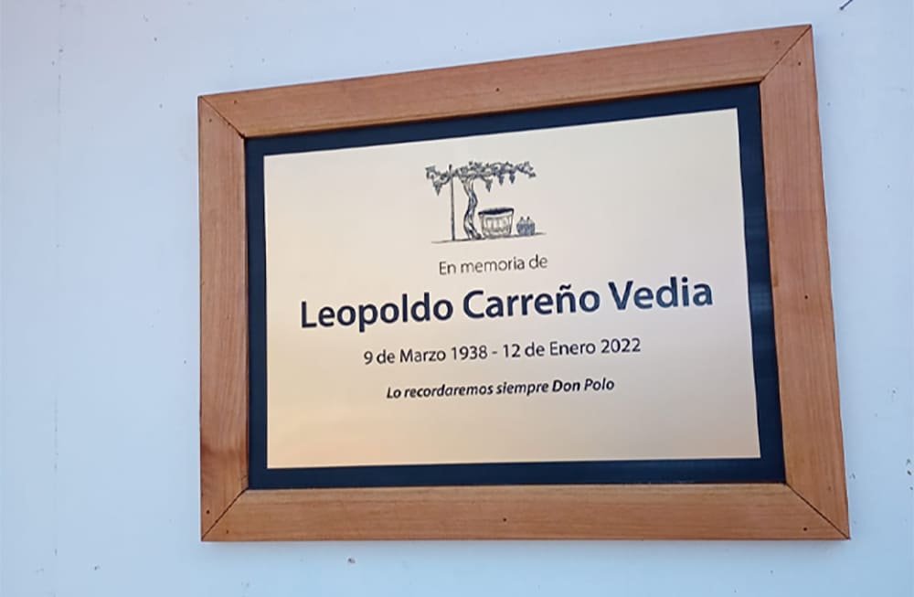 Cuadro conmemorativo a Leopoldo Carreño